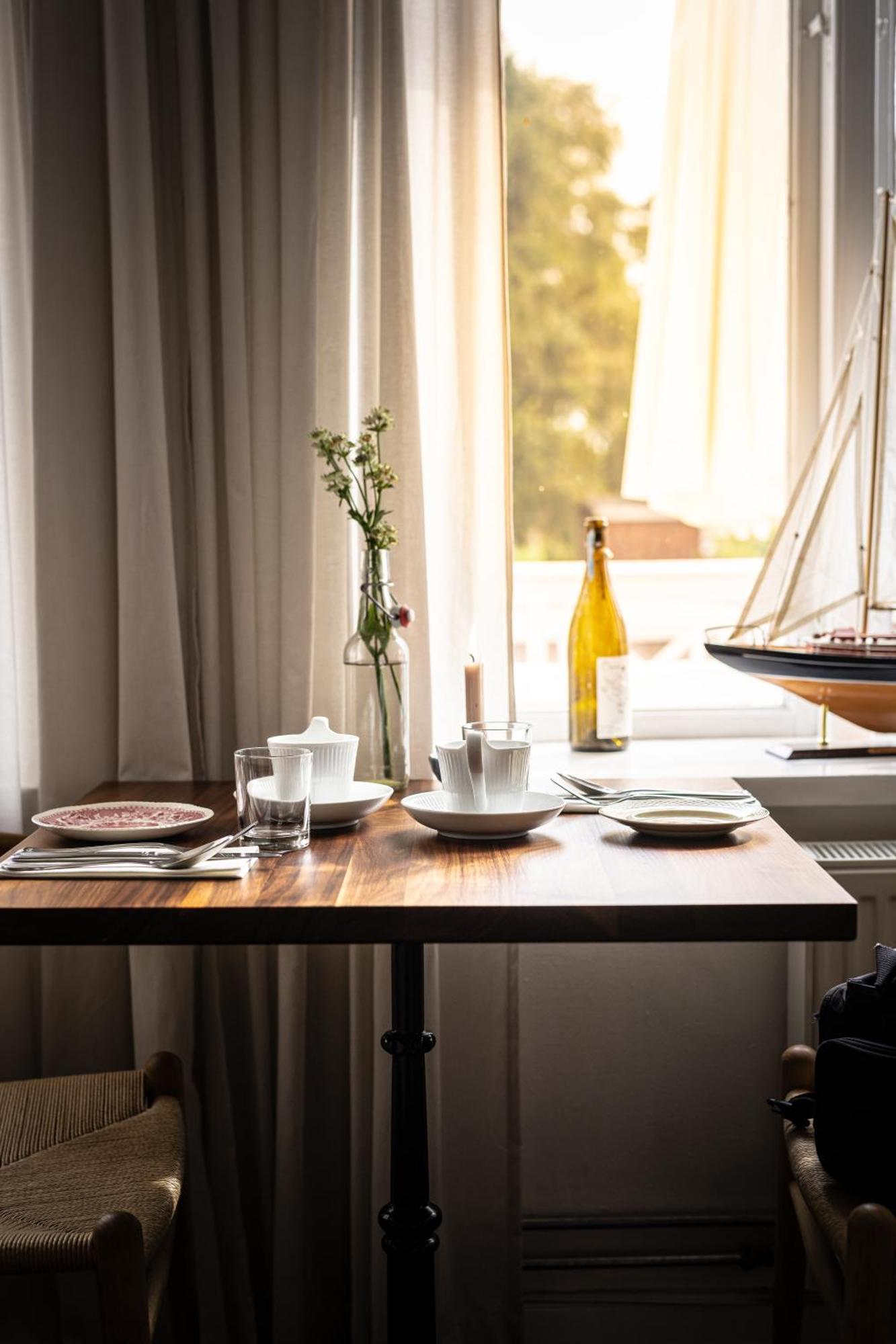 Arnfeldt Hotel Ærøskøbing エクステリア 写真